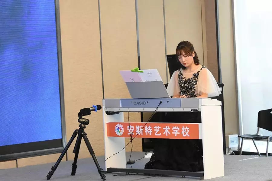 挑战极限 超越自我 | 武汉中观2018年表彰大会暨2019年展望 挑战极限 超越自我 | 武汉中观2018年表彰大会暨2019年展望