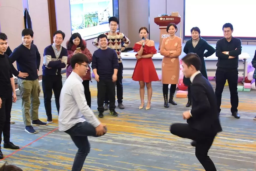 挑战极限 超越自我 | 武汉中观2018年表彰大会暨2019年展望 挑战极限 超越自我 | 武汉中观2018年表彰大会暨2019年展望